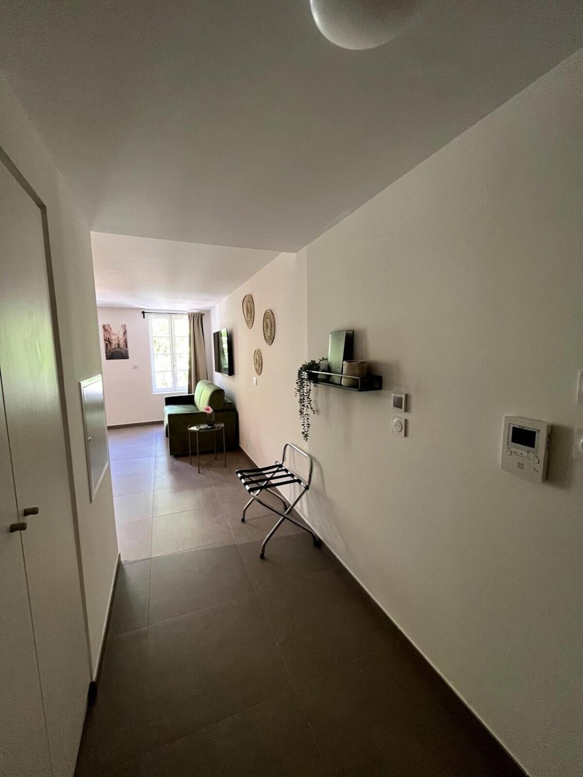 Sous Les Platanes Apart otel Velaux Dış mekan fotoğraf